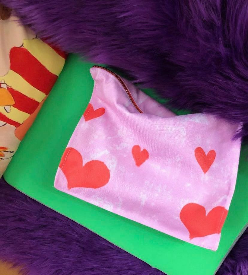 კოსმეტიკის ჩანთა  \Cosmetic Bag(Hearts)